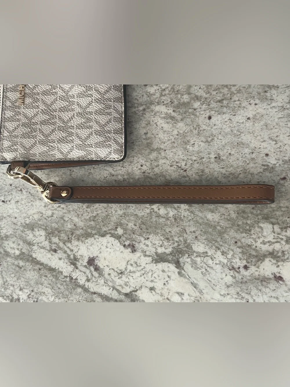 Michael Kors Metallic Silver Signature Wristlet Card Holder